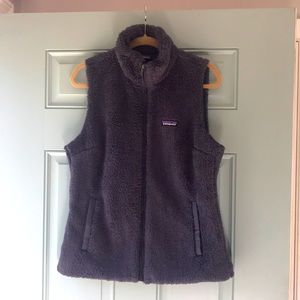 Patagonia Los Gatos Vest in color smolder blue